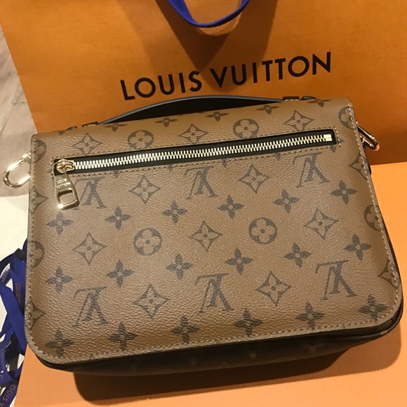 Louis Vuitton Pochette Metis Reverse Canvas - Picture 3 of 8